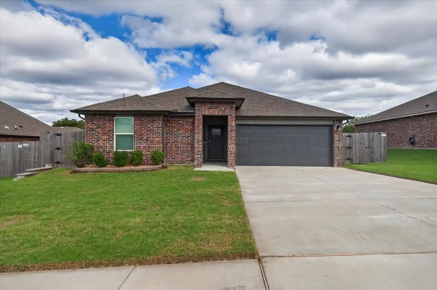 Photo 1 of Sale Pending at 3210 Se Rushmore St, Bartlesville, OK 74006 | MLS# 2637625 | Listing updated on 2026-10-28
