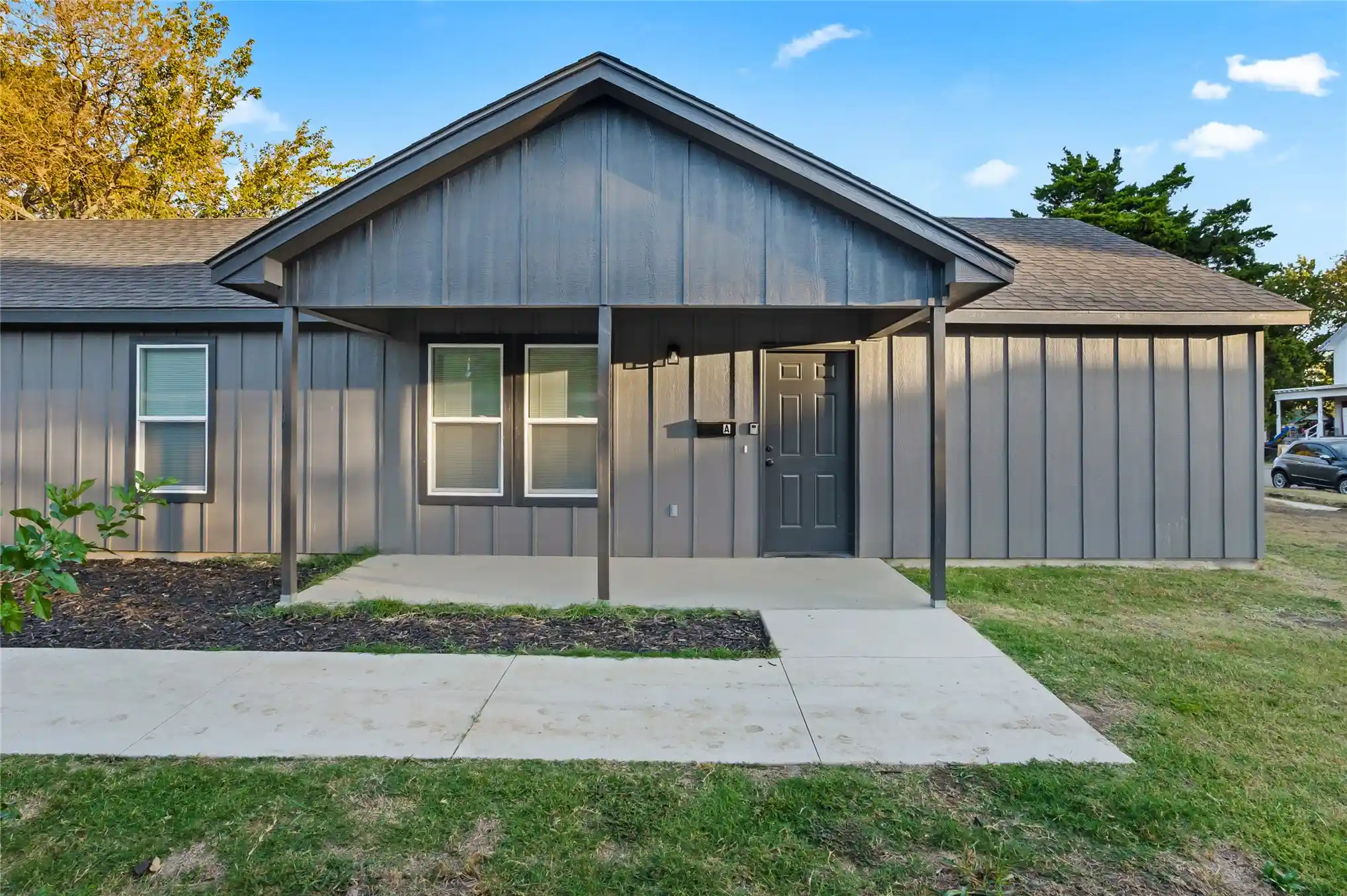 Photo 1 of Multi family home for sale at 423 S Chickasaw Ave, Bartlesville, OK 74003 | MLS# 2637899 | Listing updated on 2026-10-31