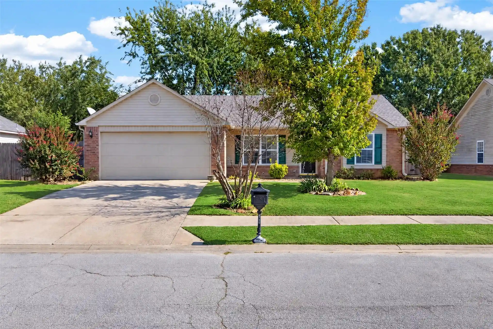 Single family home for sale at 2759 Summerfield, Pryor, OK 74361 | MLS# 2638280
