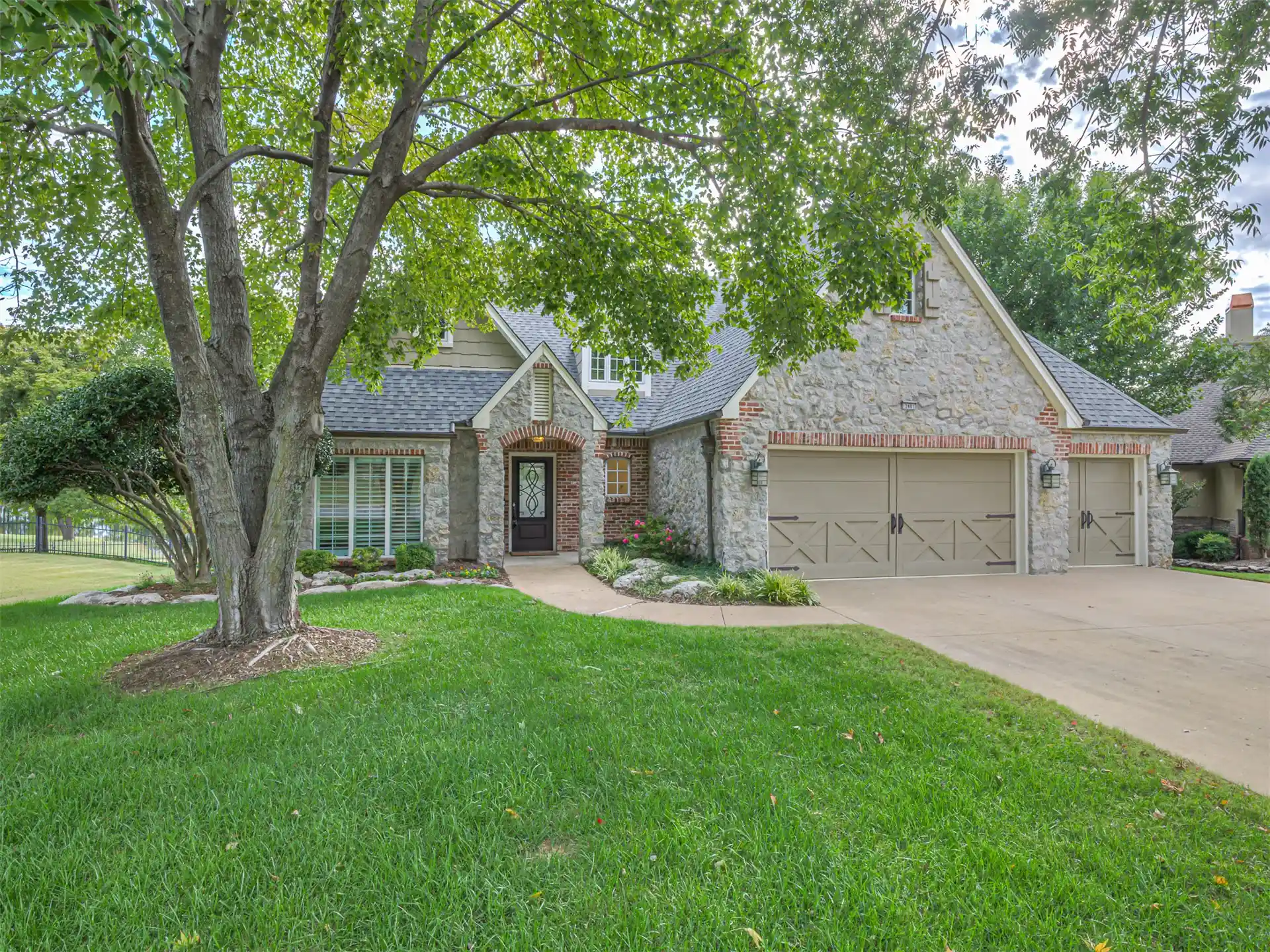 Single family home for sale at 12401 S 17th Street E, Jenks, OK 74037 | MLS# 2636385