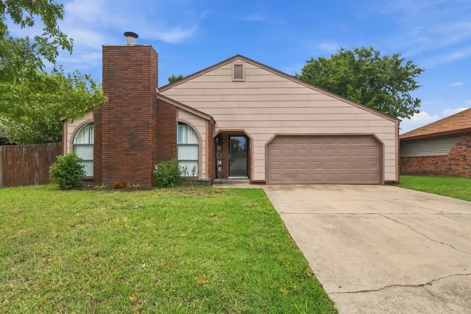 Photo 1 of Single family home for sale at 8104 N 122nd Avenue E, Owasso, OK 74055 | MLS# 2636234 | Listing updated on 2026-10-23