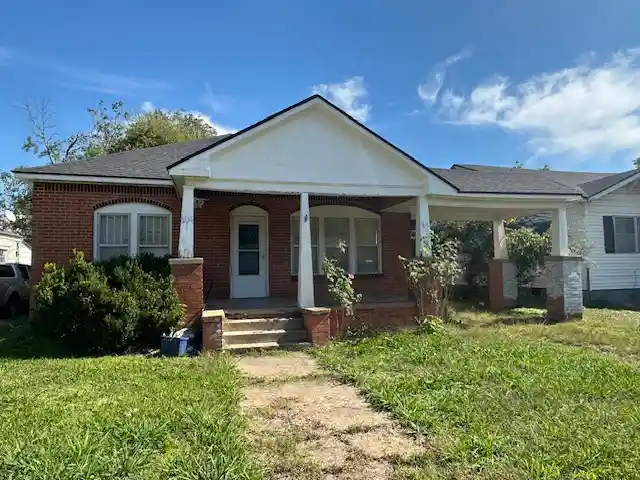 Single family home for sale at 904 S Cherry St, Ada, OK 74820 | MLS# 2638498