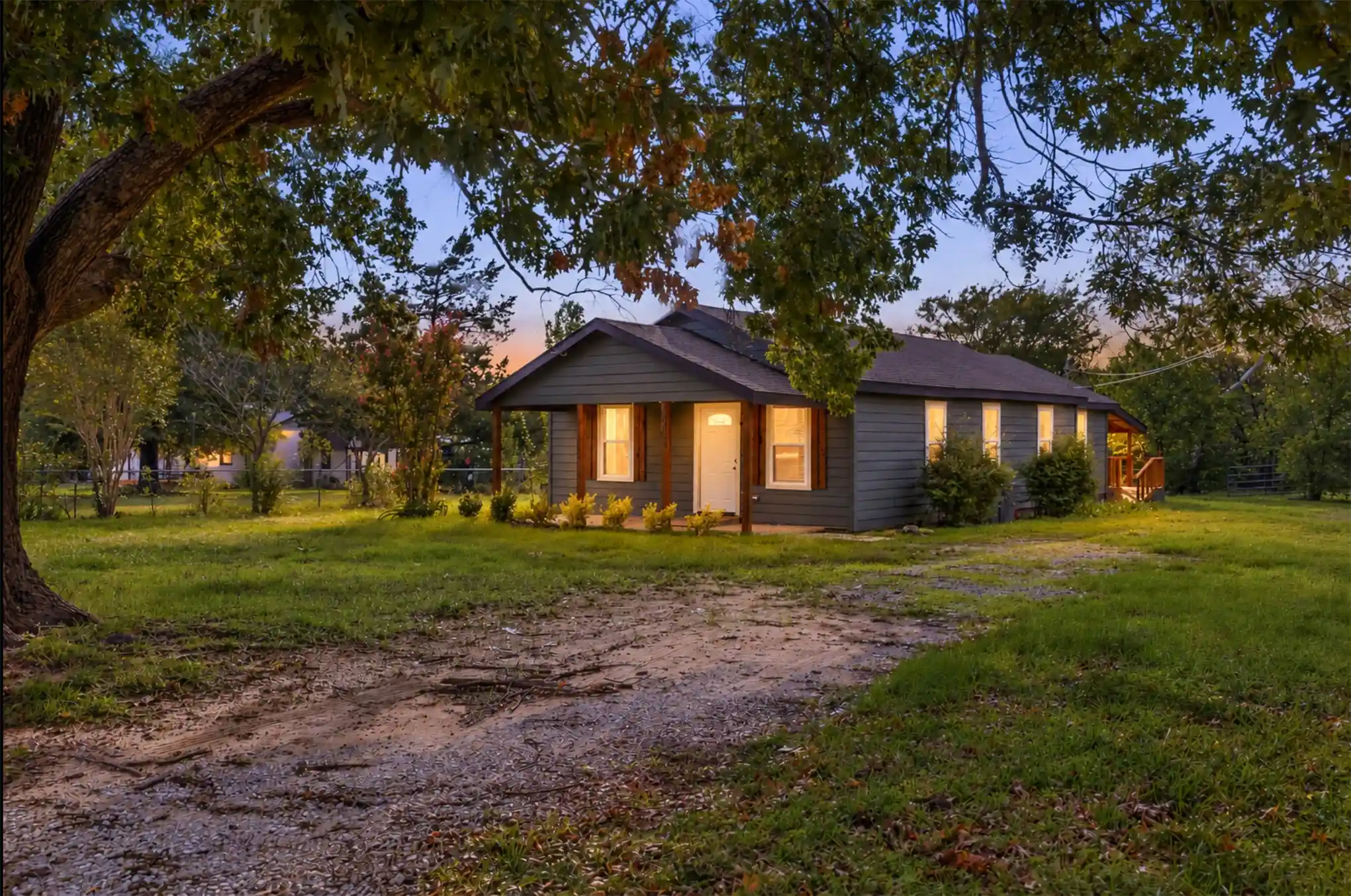 Photo 1 of Single family home for sale at 2615 N Rancho Ln, Ardmore, OK 73401 | MLS# 2638380 | Listing updated on 2026-10-25