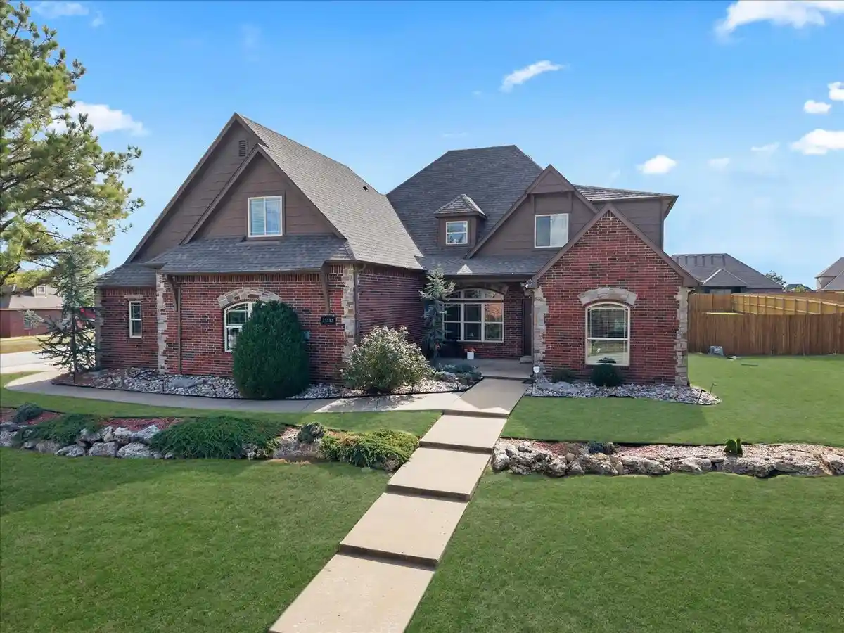 Photo 1 of Single family home for sale at 21192 E 112th Street S, Broken Arrow, OK 74014 | MLS# 2638713 | Listing updated on 2026-10-27