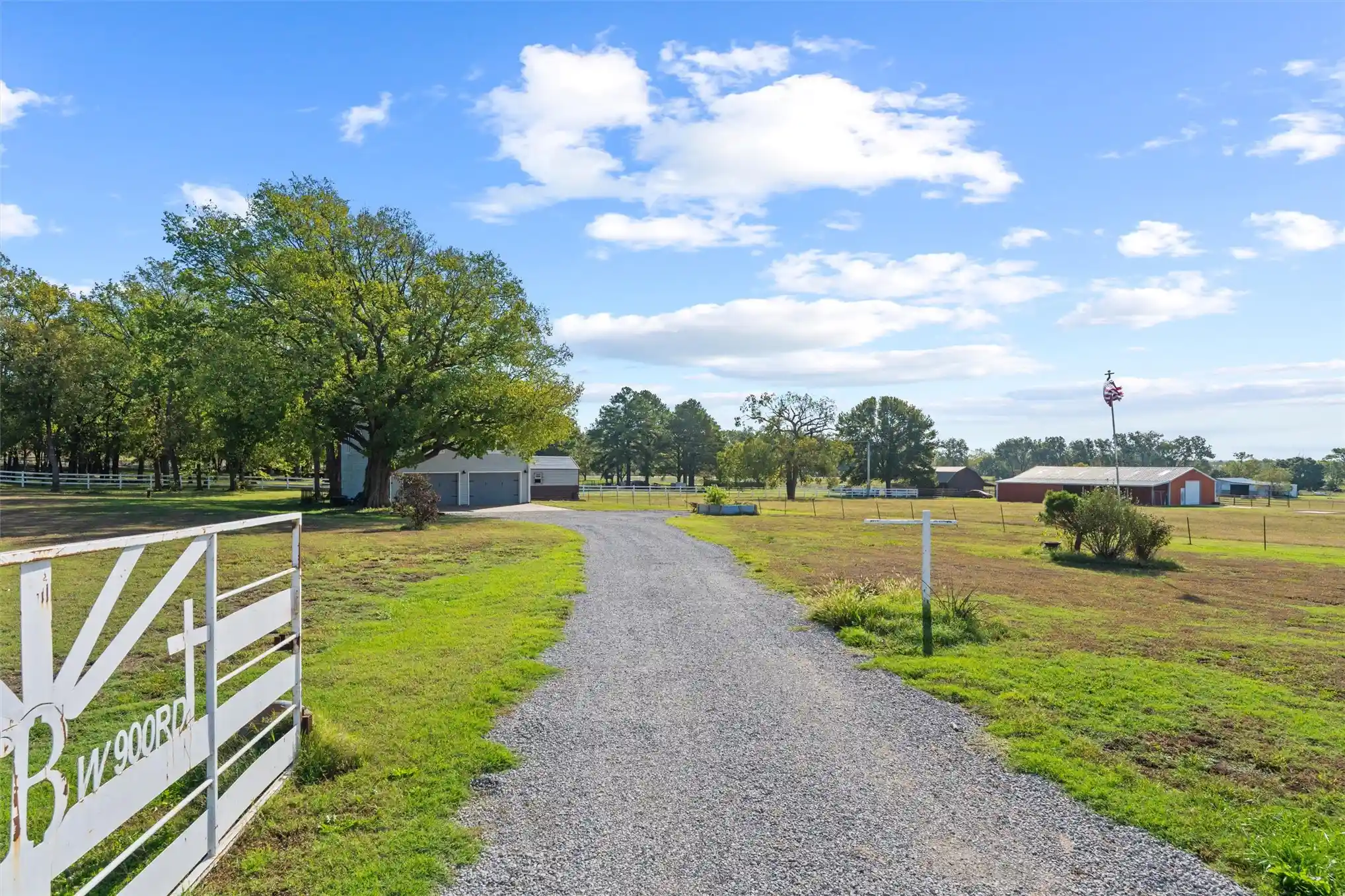 Single family home for sale at 393881 W 900 Road, Copan, OK 74022 | MLS# 2638116