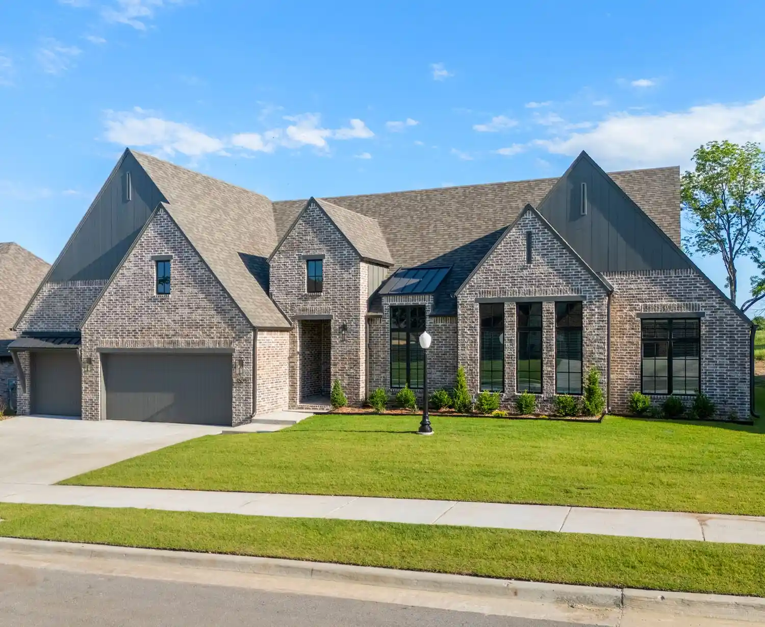 Photo 1 of Single family home for sale at 1603 Pinecrest Dr, Claremore, OK 74017 | MLS# 2638875 | Listing updated on 2026-10-28