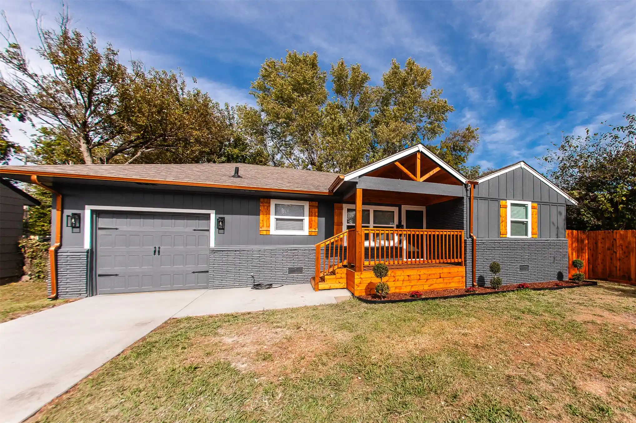 Single family home for sale at 6715 E Queen St, Tulsa, OK 74115 | MLS# 2638907