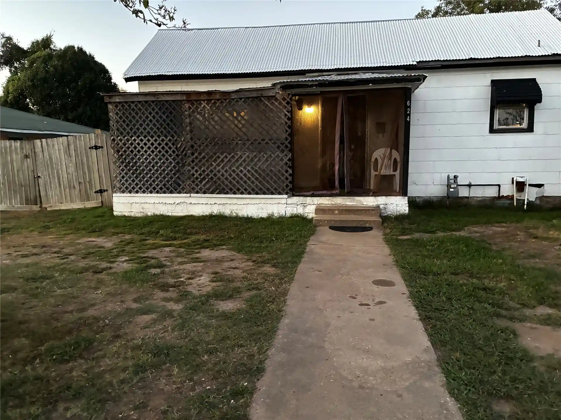 Photo 1 of Single family home for sale at 624 Howard St, Muskogee, OK 74401 | MLS# 2638925 | Listing updated on 2026-10-28