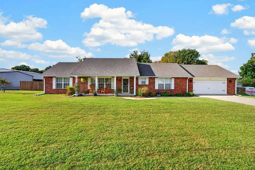 Single family home for sale at 19845 County Rd 1544, Ada, OK 74820 | MLS# 2638844