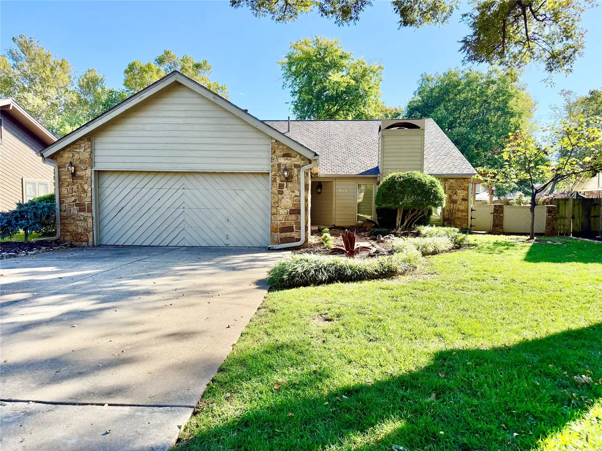 Single family home for sale at 8623 S 67th East Ave, Tulsa, OK 74133 | MLS# 2638949