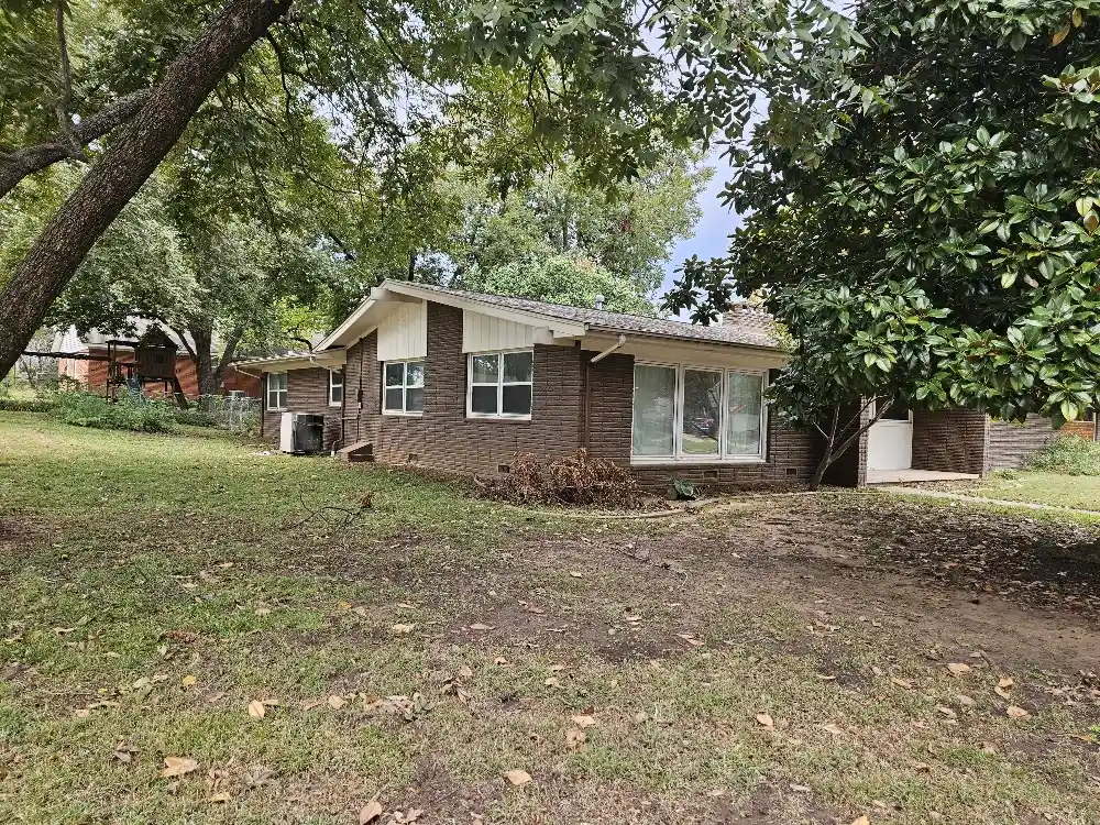 Photo 1 of Sale Pending at 5310 S Atlanta Ave, Tulsa, OK 74105 | MLS# 2638982 | Listing updated on 2026-10-28