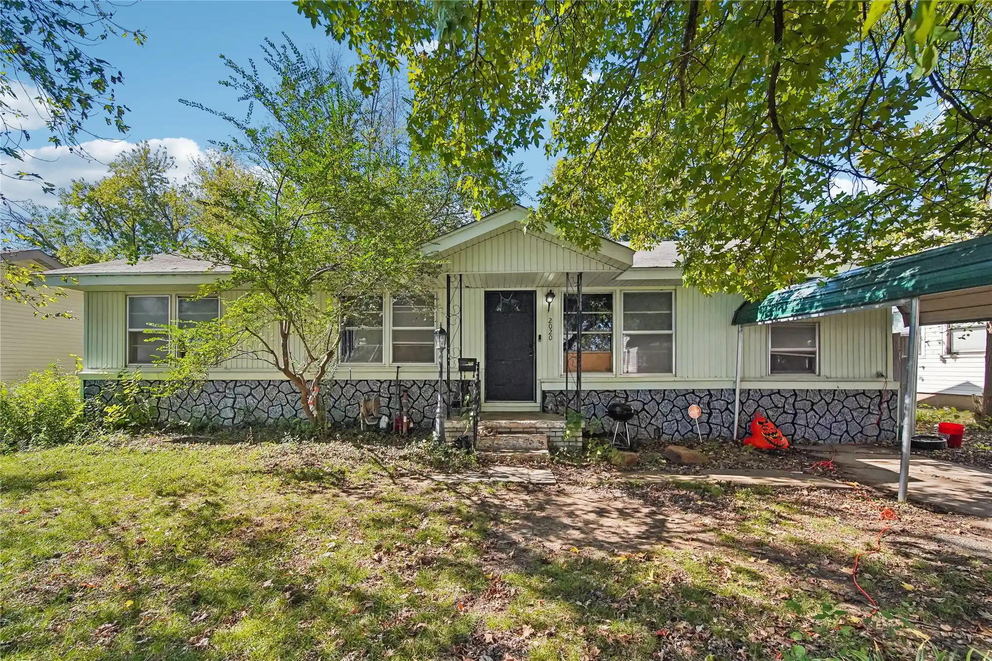 Single family home for sale at 2020 S Independence St, Sapulpa, OK 74066 | MLS# 2638855