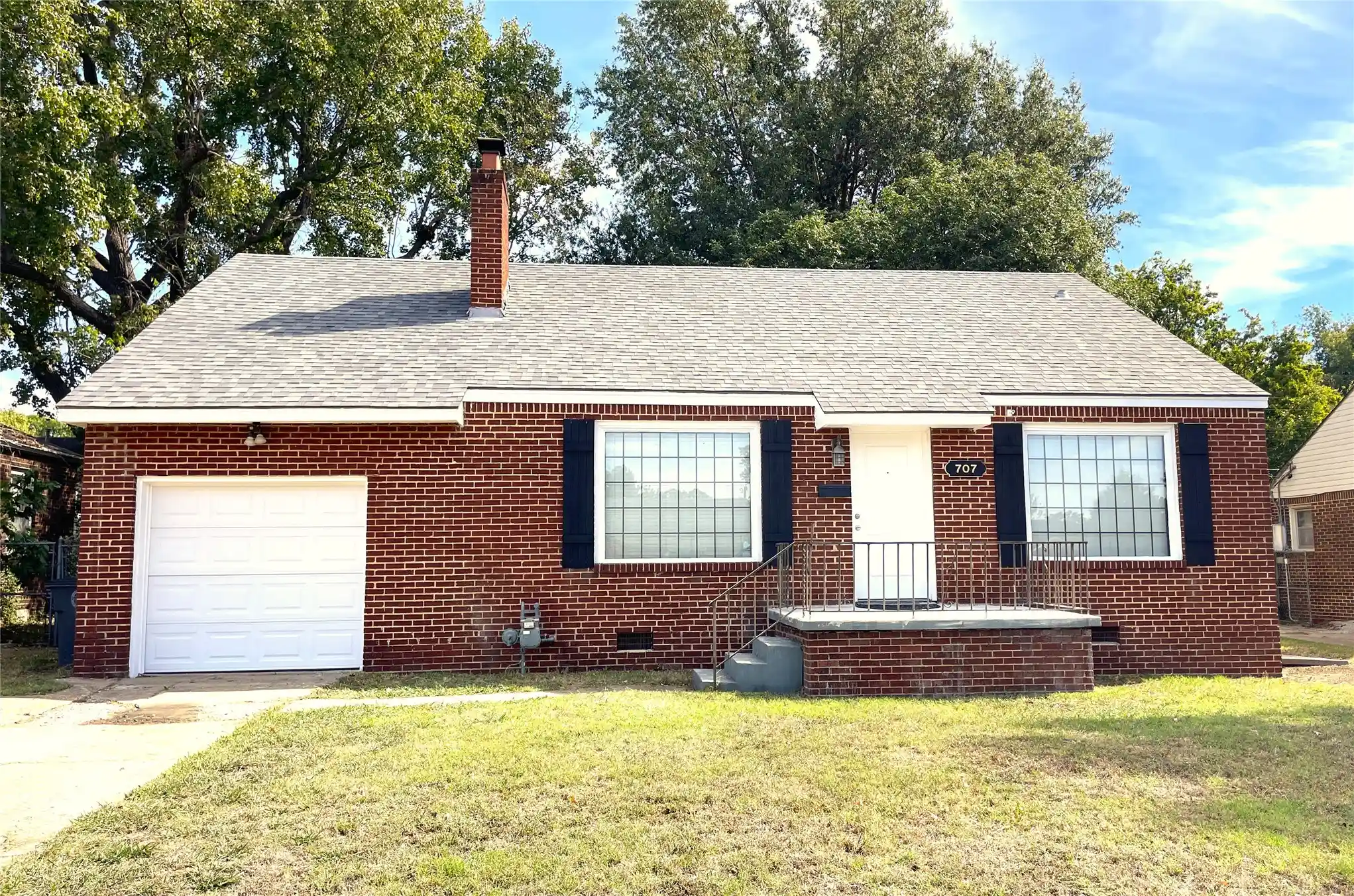 Photo 1 of Single family home for sale at 707 S Pittsburg Ave, Tulsa, OK 74112 | MLS# 2639018 | Listing updated on 2026-10-29