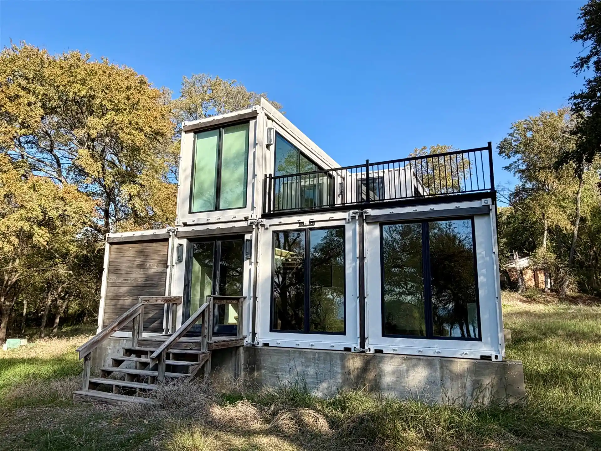 Single family home for sale at 8653 Lake View Dr, Kingston, OK 73439 | MLS# 2639035