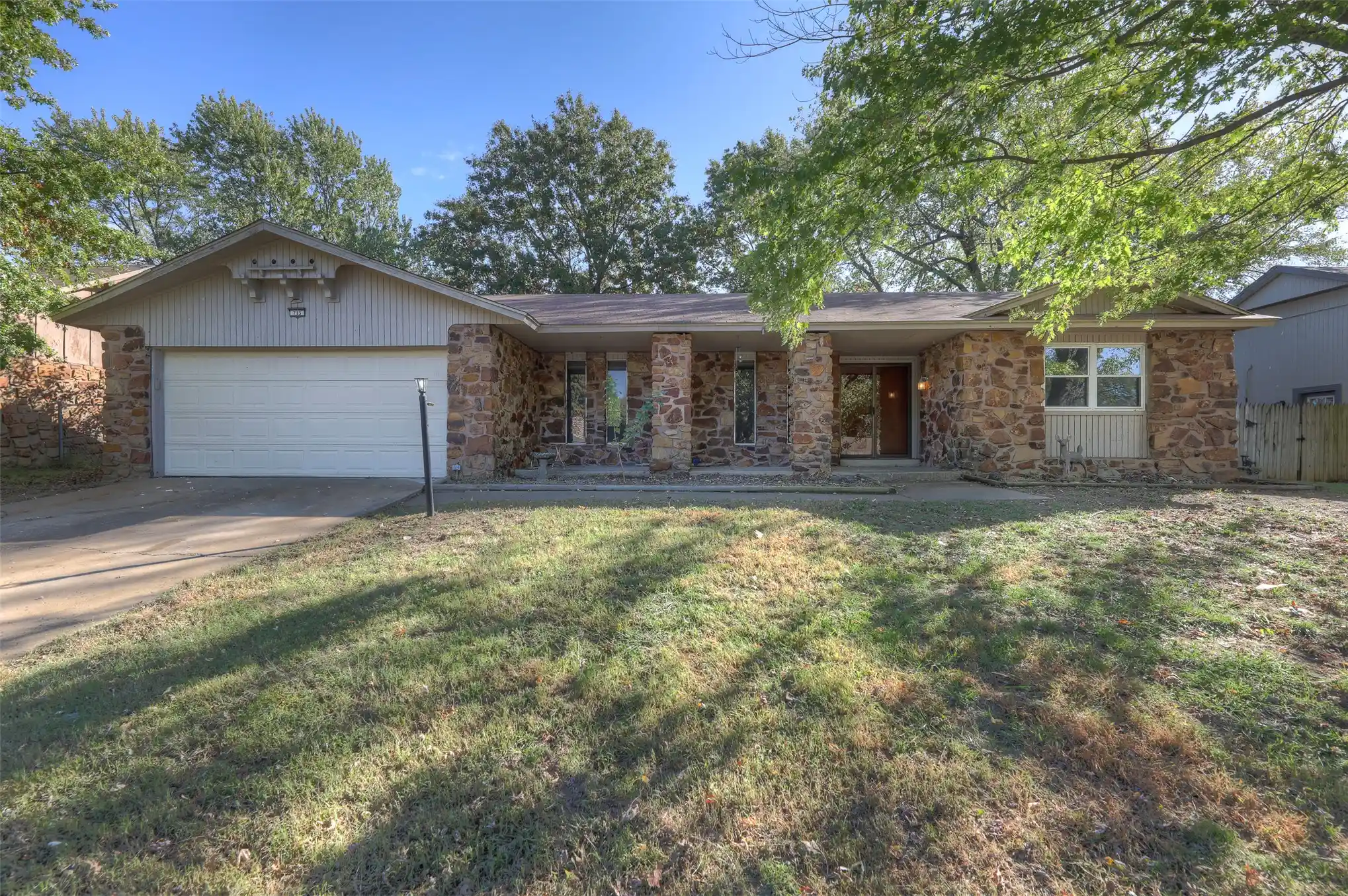 Single family home for sale at 713 S 31 Street, Broken Arrow, OK 74014 | MLS# 2639048