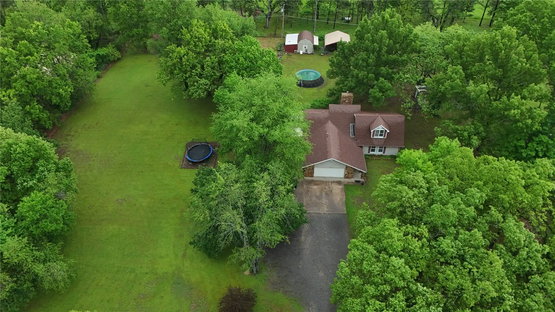 Photo 1 of Single family home for sale at 810 Sasha Ln, Tahlequah, OK 74464 | MLS# 2639054 | Listing updated on 2026-10-29