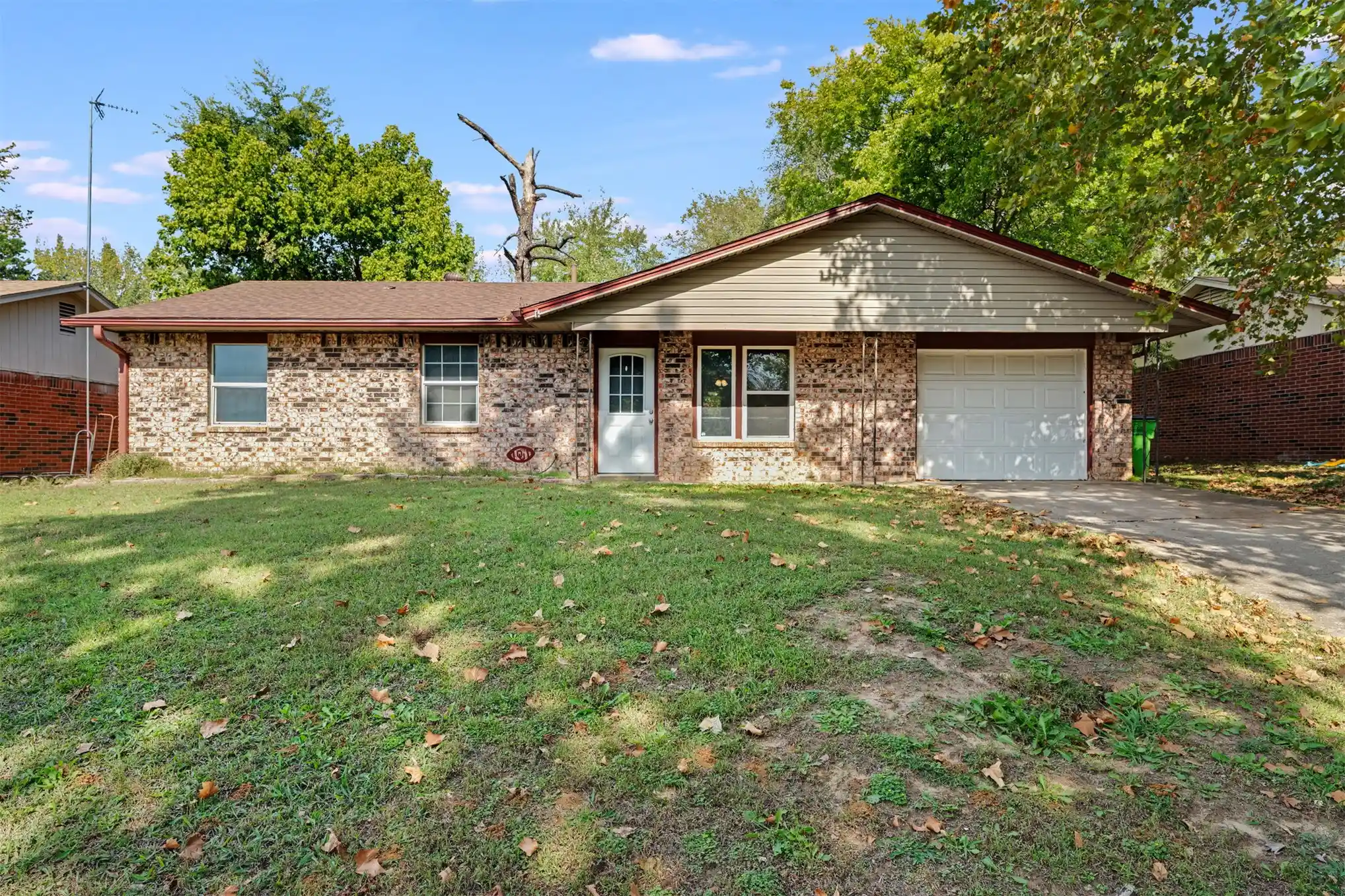 Photo 1 of Single family home for sale at 307 E Cloud St, Bristow, OK 74010 | MLS# 2639134 | Listing updated on 2026-10-29