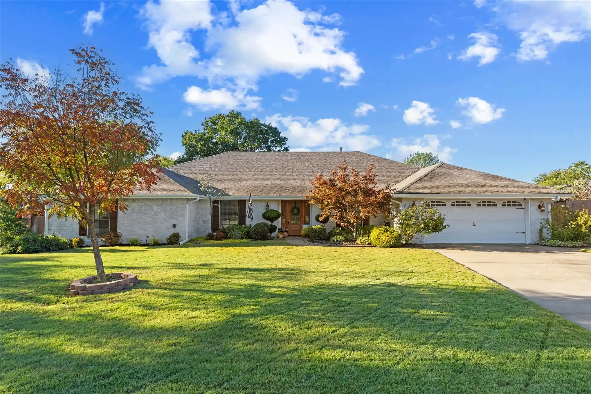 Single family home for sale at 2528 SE Vicksburg St, Bartlesville, OK 74006 | MLS# 2638705