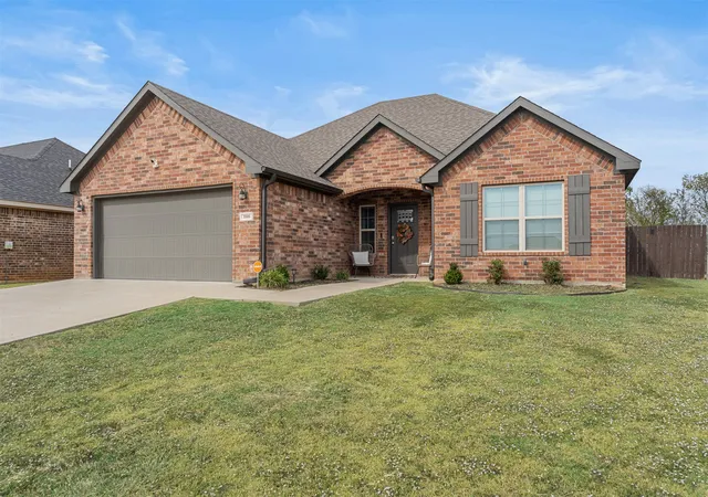 Single family home for sale at 3500 Prairie Xing St, Durant, OK 74701 | MLS# 2639192