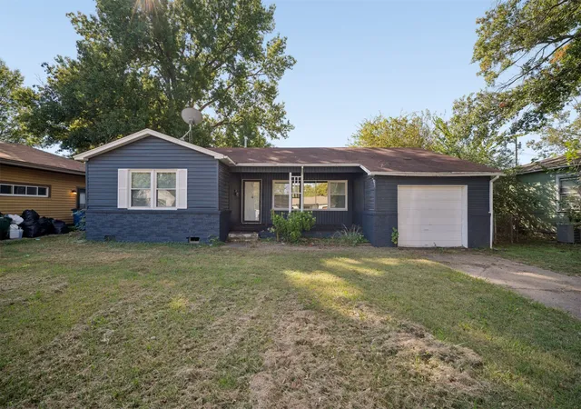 Single family home for sale at 1620 A And M Dr, Okmulgee, OK 74447 | MLS# 2638620
