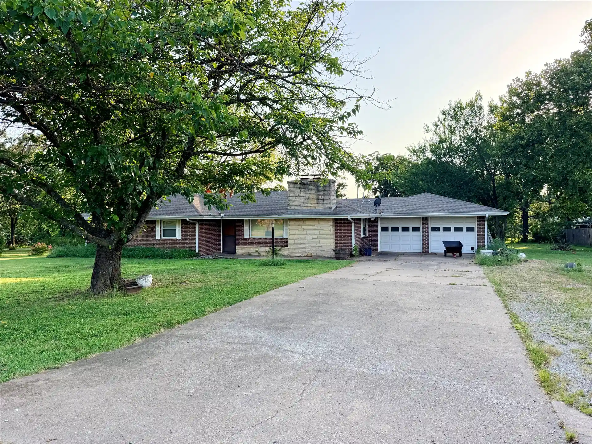Single family home for sale at 40 County Rd 2197, Bartlesville, OK 74003 | MLS# 2639236