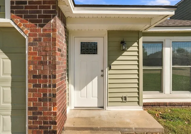 Photo 3 of Single family home for sale at 1501 N 26th Place, Broken Arrow, OK 74014 | MLS# 2639213 | Listing updated on 2026-10-30