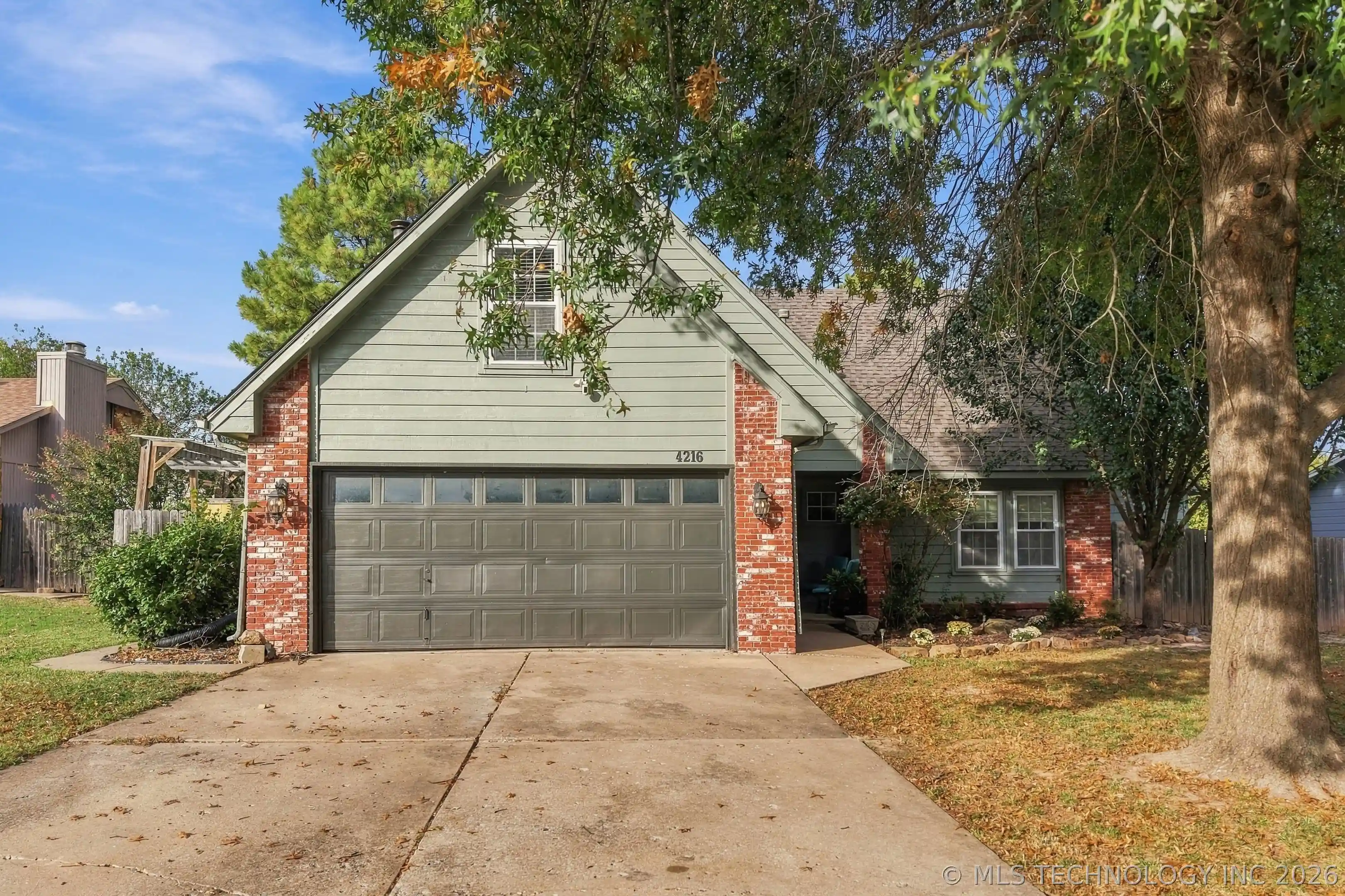Single family home for sale at 4216 W San Antonio St, Broken Arrow, OK 74012 | MLS# 2639174