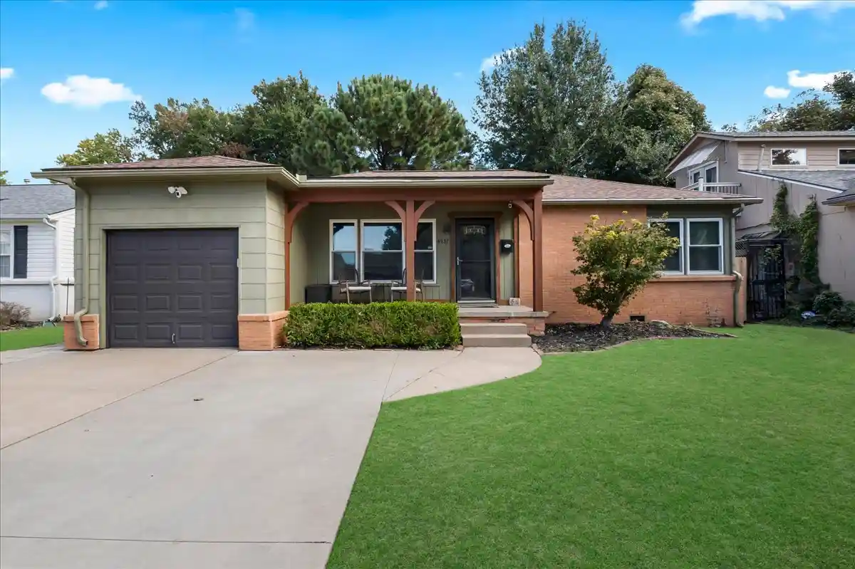 Single family home for sale at 4937 S Quincy Ave, Tulsa, OK 74105 | MLS# 2639315