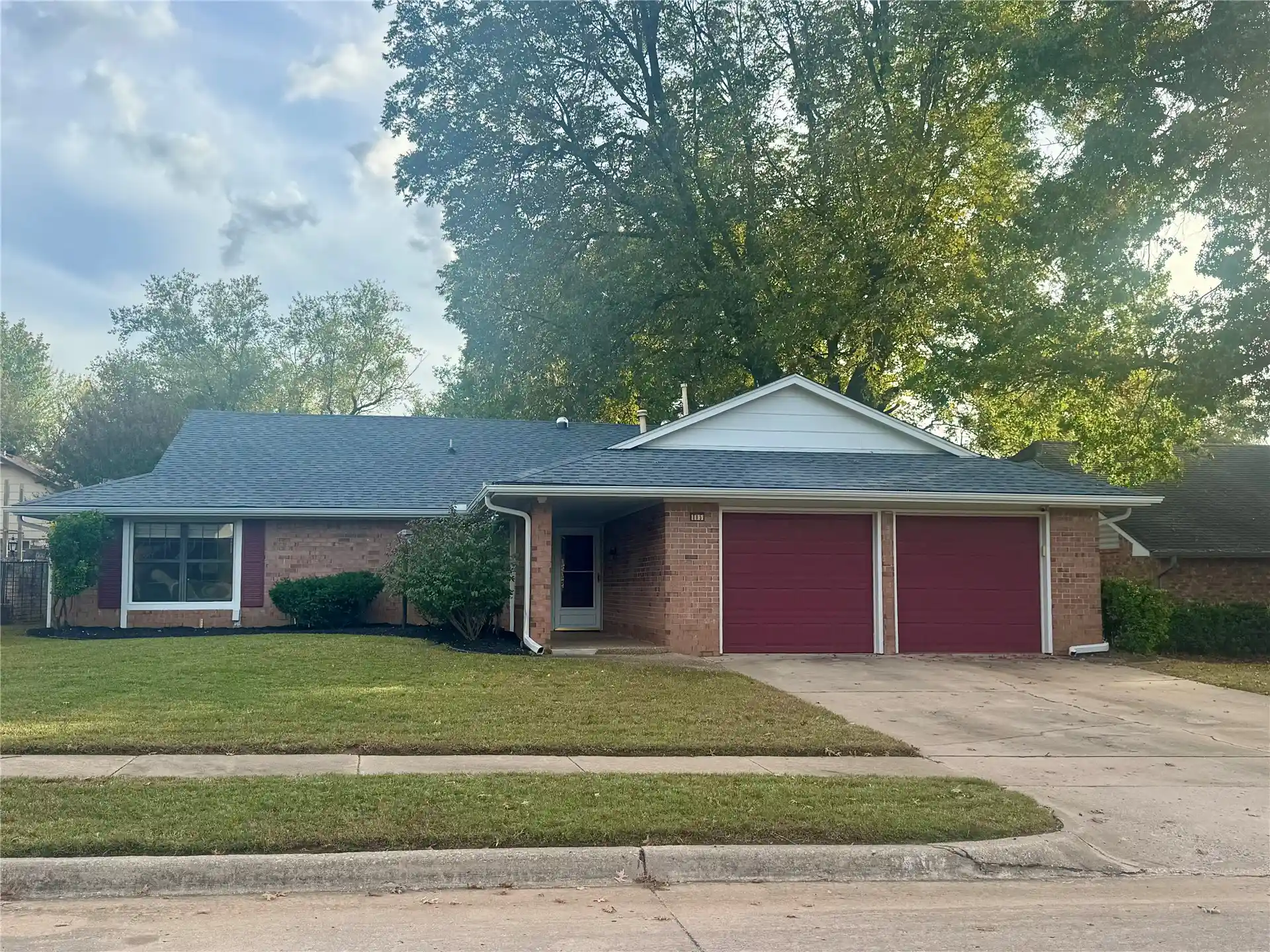 Single family home for sale at 805 W Glendale St, Broken Arrow, OK 74011 | MLS# 2639362