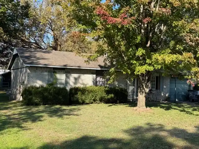 Photo 1 of Single family home for sale at 906 S Lincoln Ave, Wagoner, OK 74467 | MLS# 2639267 | Listing updated on 2026-10-31