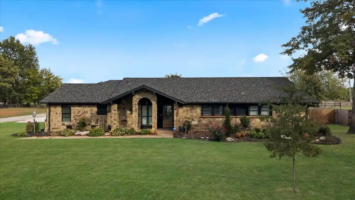 Single family home for sale at 13007 S 117th Eastavenue, Broken Arrow, OK 74011 | MLS# 2639408