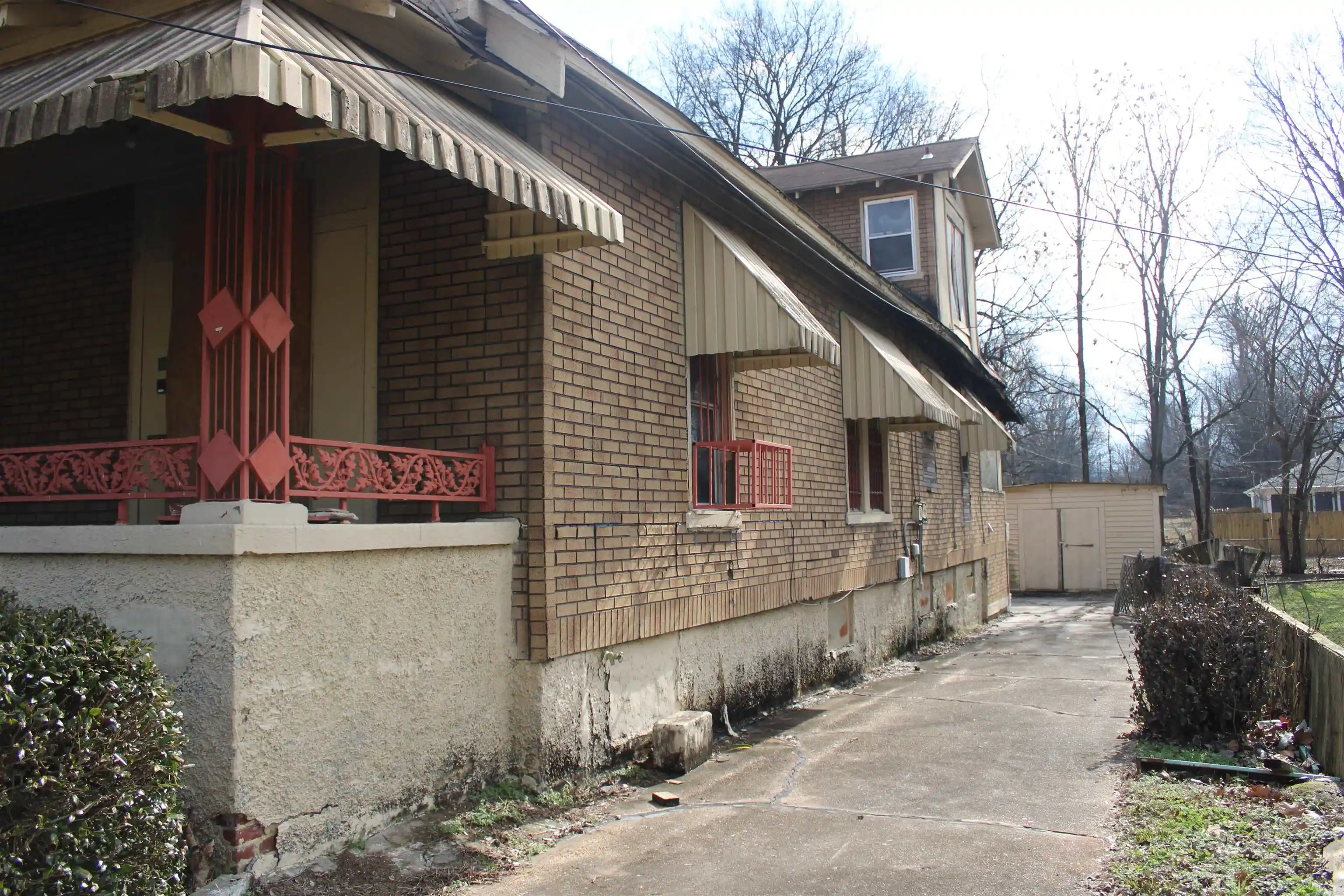 Photo 2 of Sale Pending at 387 Gaston Ave, Memphis, TN 38126 | MLS# 10140797 | Listing updated on 2023-03-15