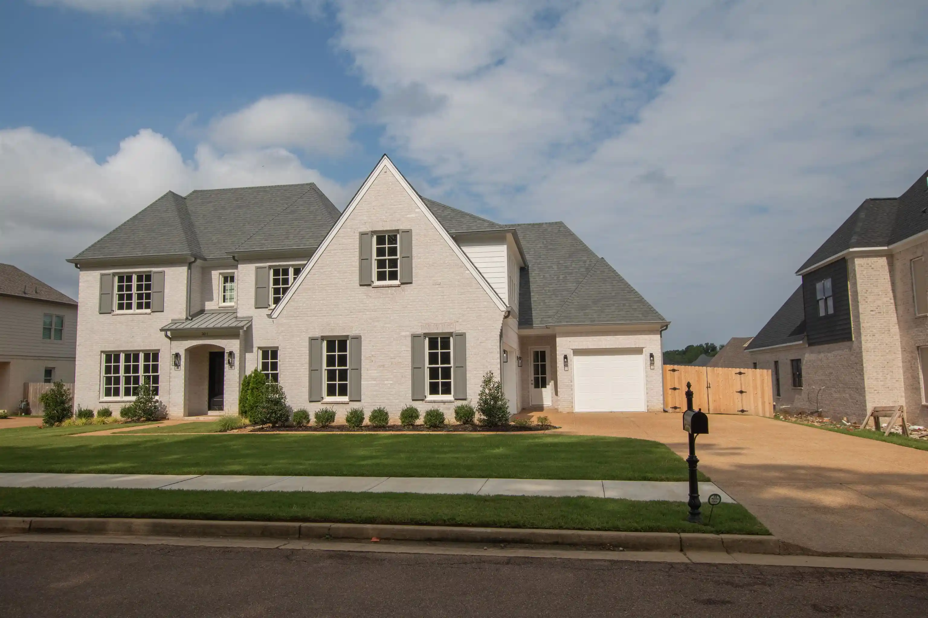 Photo 1 of Single family home for sale at 2611 Moore Rd, Germantown, TN 38138 | MLS# 10169910 | Listing updated on 2026-09-14