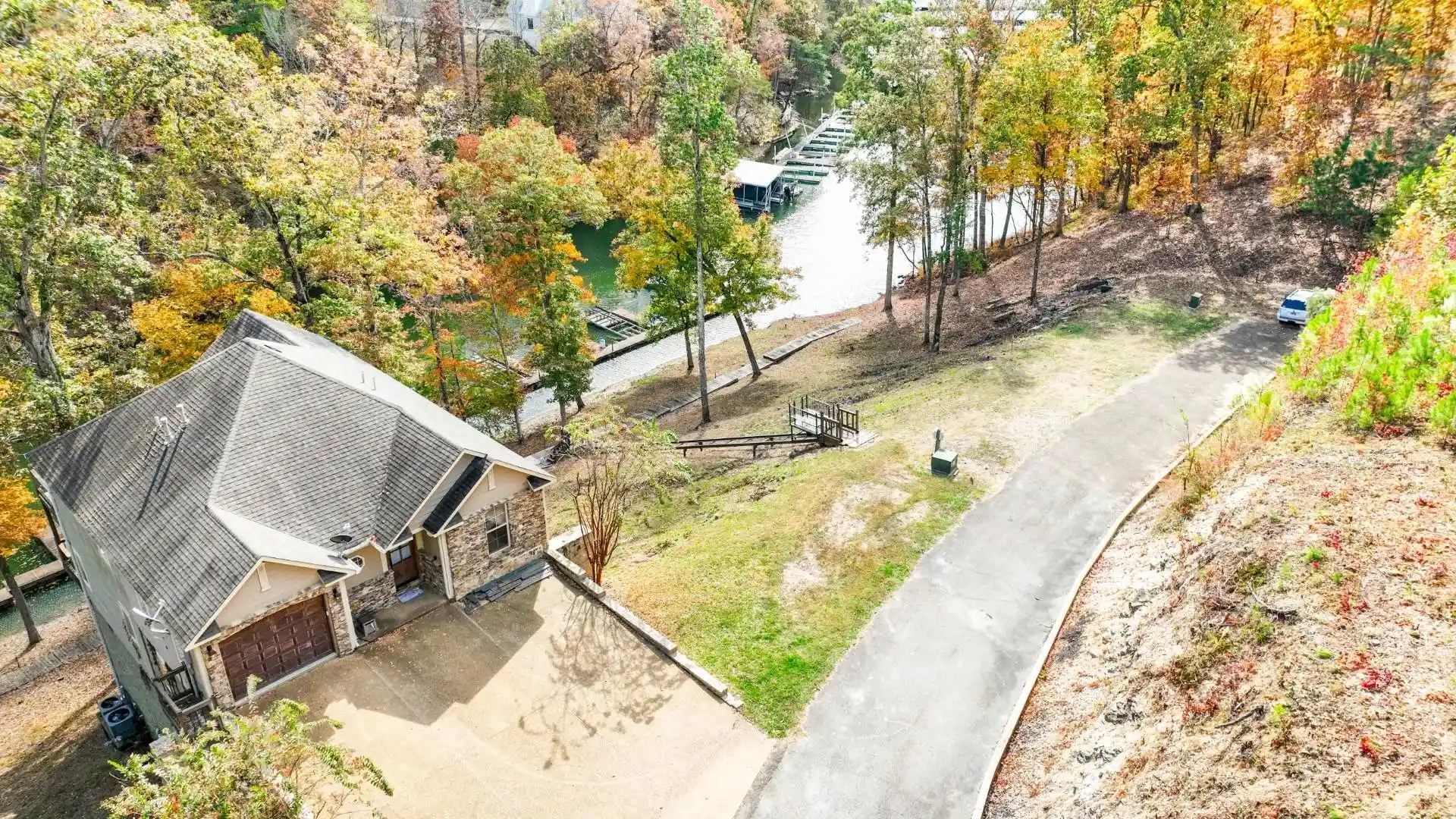 2nd image of 3 Breezey Pt, Savannah, TN 38372 | MLS# 10181172