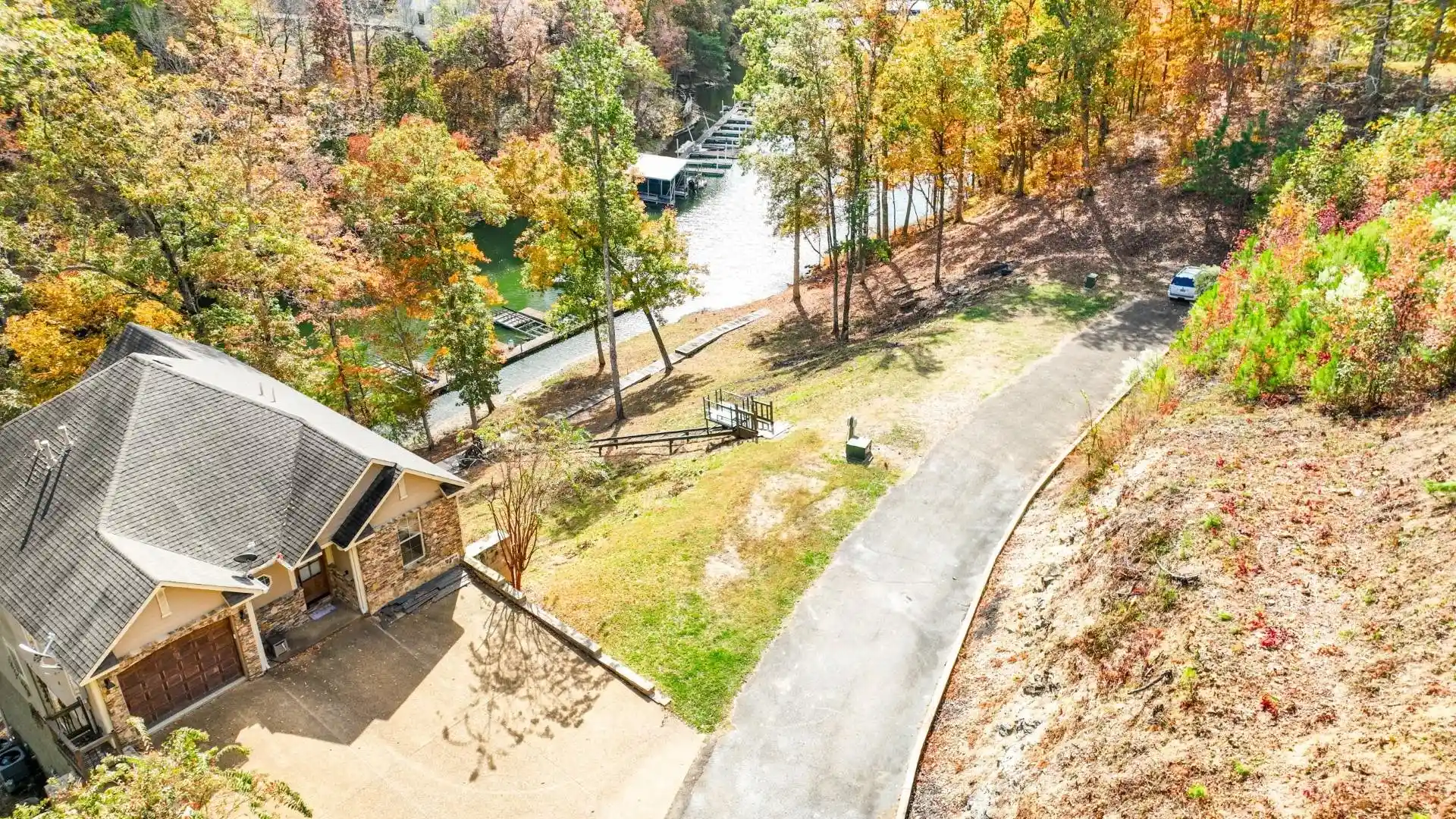 3rd image of 3 Breezey Pt, Savannah, TN 38372 | MLS# 10181172
