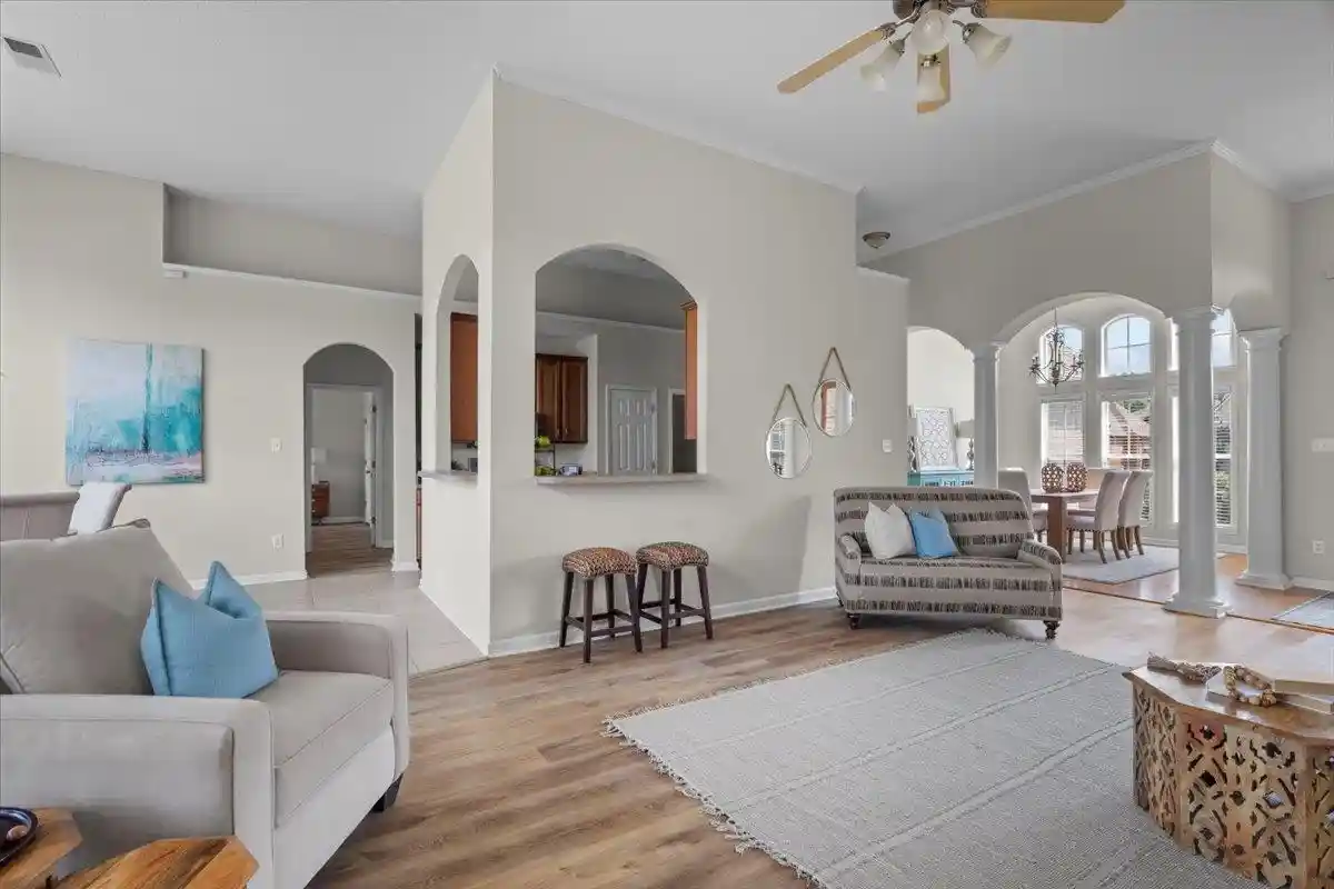 Photo 2 of Sale Pending at 5031 Sawyer Lake Dr, Bartlett, TN 38002 | MLS# 10189847 | Listing updated on 2026-10-07