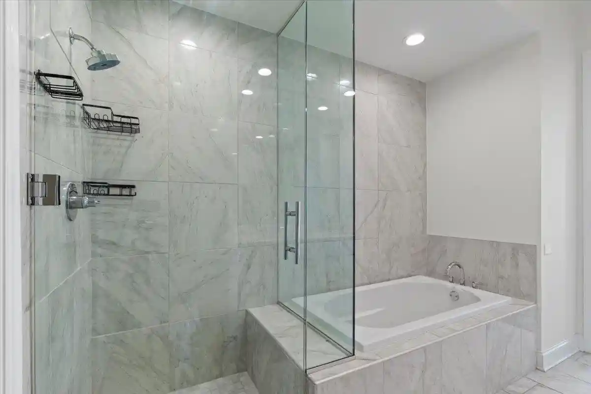 Photo 2 of Condo for sale at 717 Riverside Dr #906, Memphis, TN 38103 | MLS# 10194097 | Listing updated on 2026-09-29