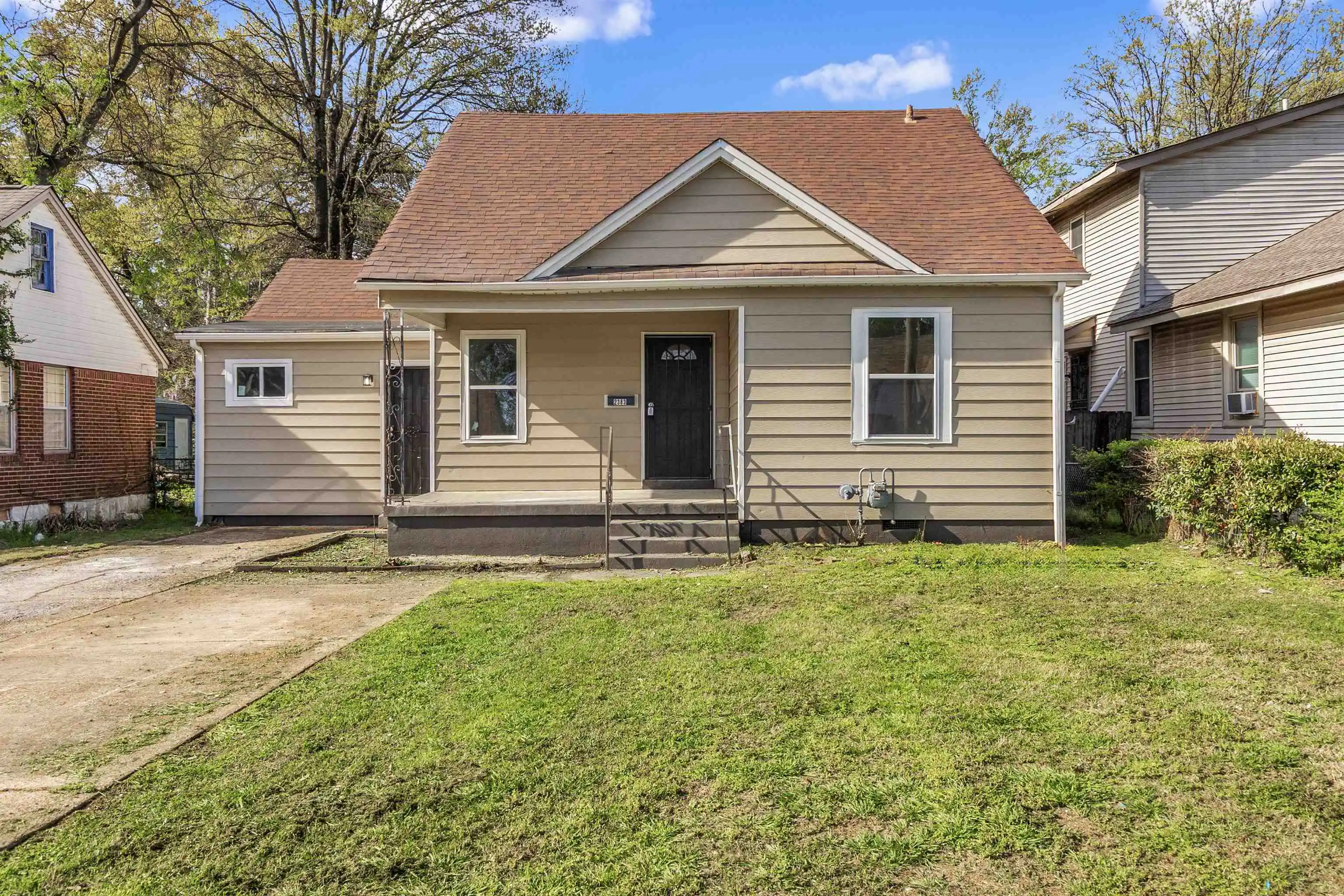 Photo 1 of Sale Pending at 2383 Lowell Ave, Memphis, TN 38114 | MLS# 10194426 | Listing updated on 2025-04-30