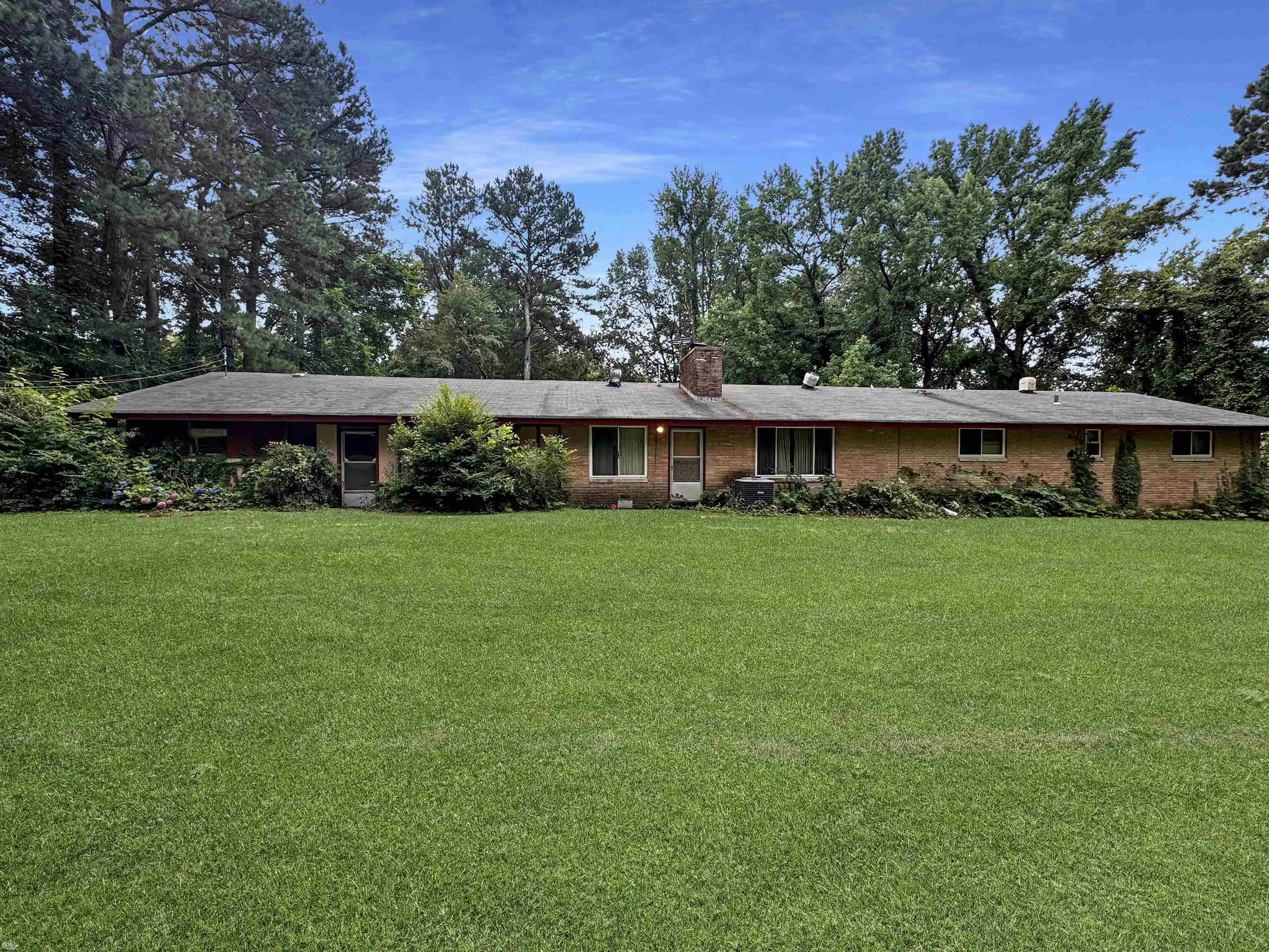 Photo 1 of Single family home for sale at 2436 Frayser Blvd, Memphis, TN 38127 | MLS# 10194670 | Listing updated on 2026-08-13