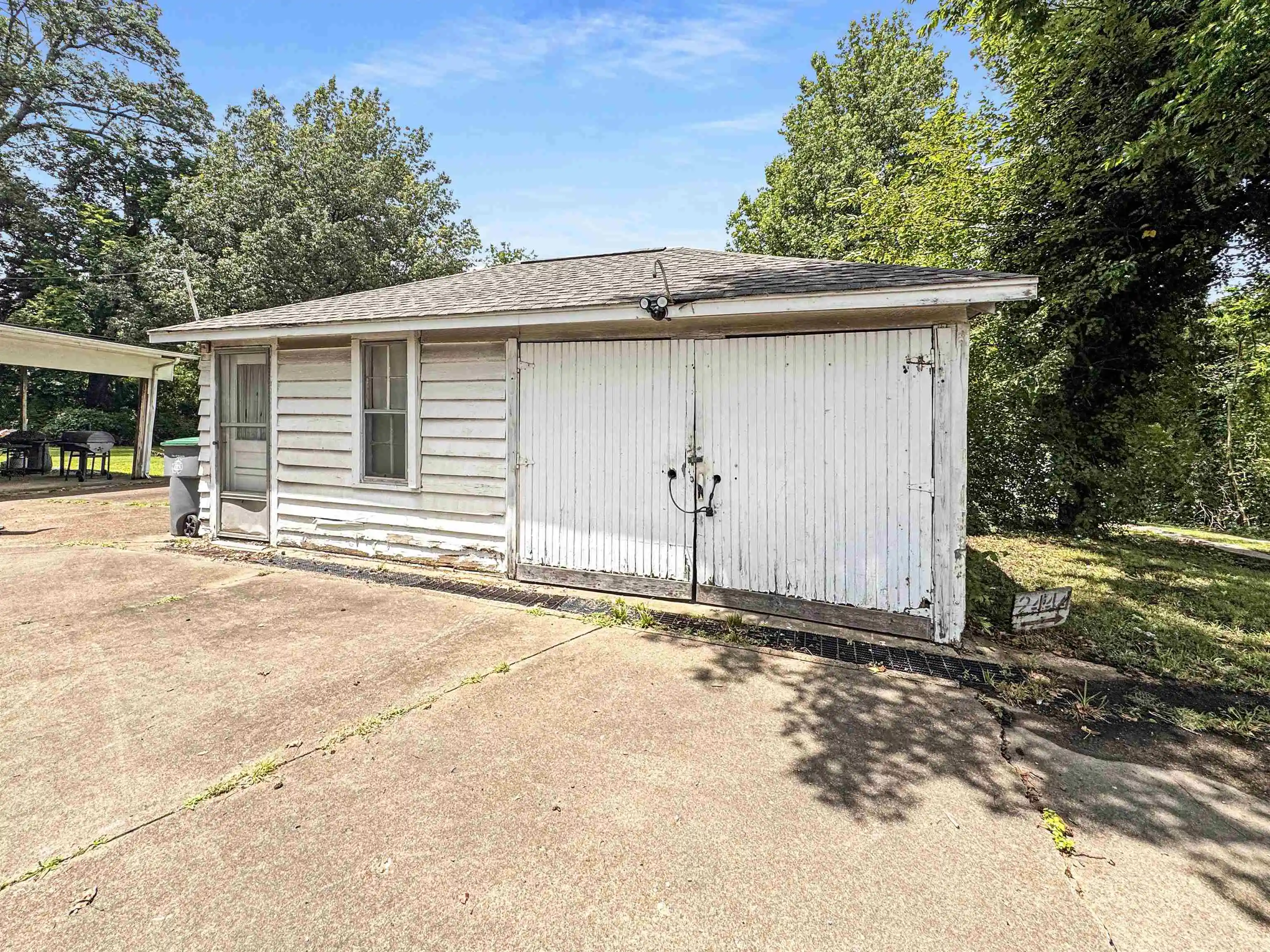 Photo 3 of Single family home for sale at 2436 Frayser Blvd, Memphis, TN 38127 | MLS# 10194670 | Listing updated on 2026-08-13