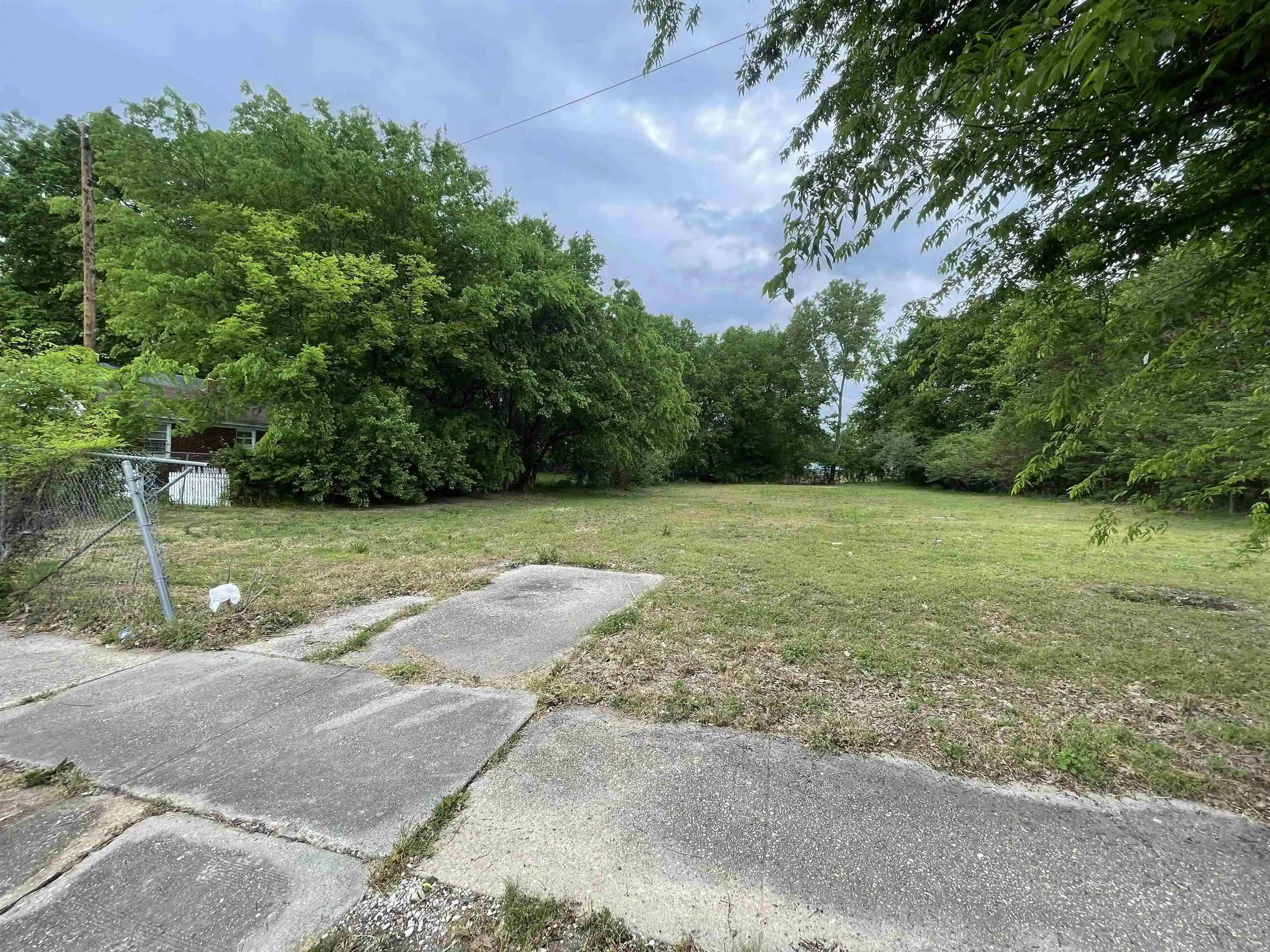 2nd image of 226 Chelsea Ave, Memphis, TN 38107 | MLS# 10195816