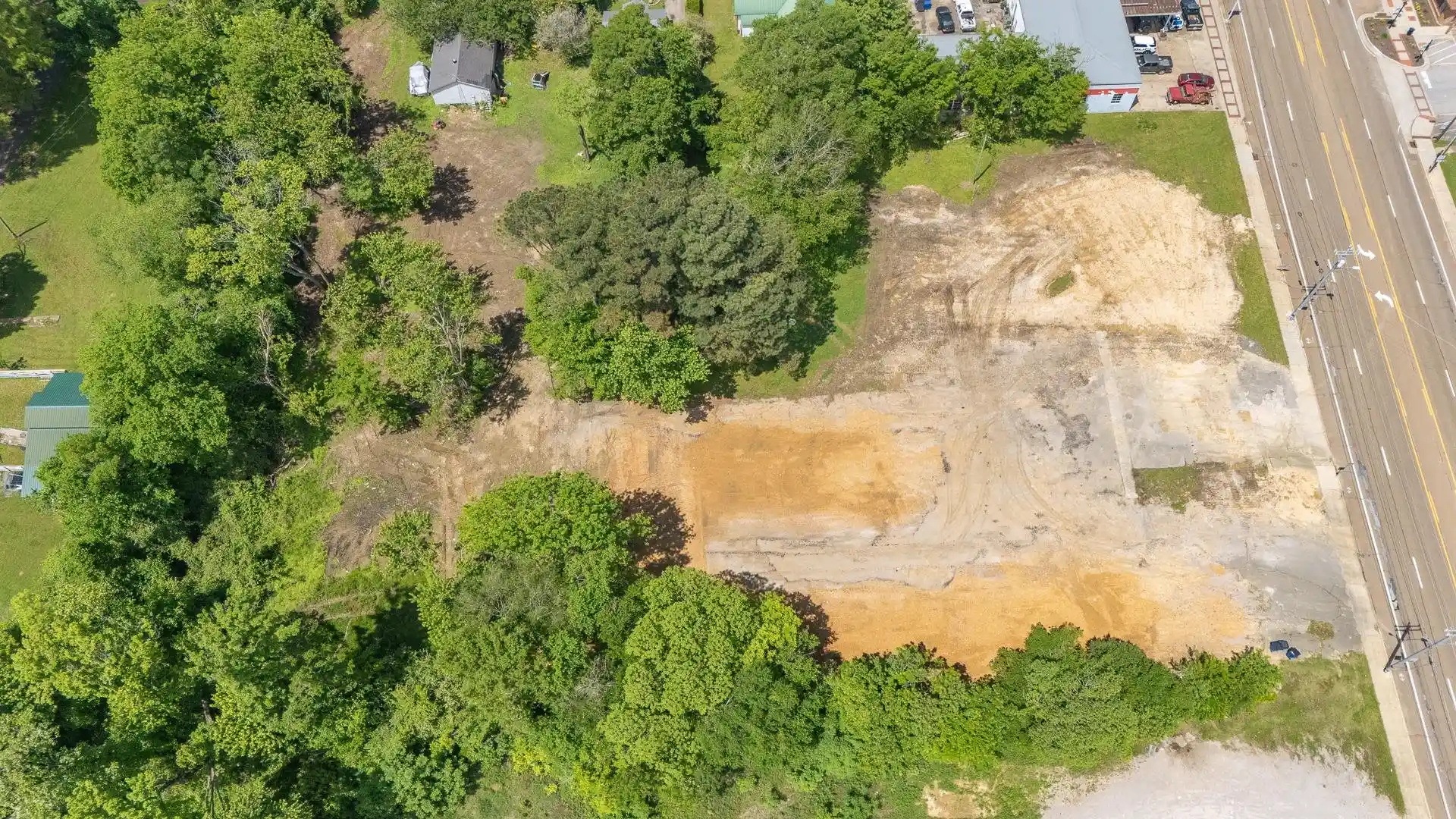 3rd image of 211 East Main St, Adamsville, TN 38310 | MLS# 10197913