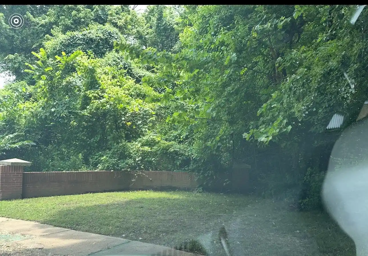 2nd image of 129 W Brooks Rd, Memphis, TN 38109 | MLS# 10198570