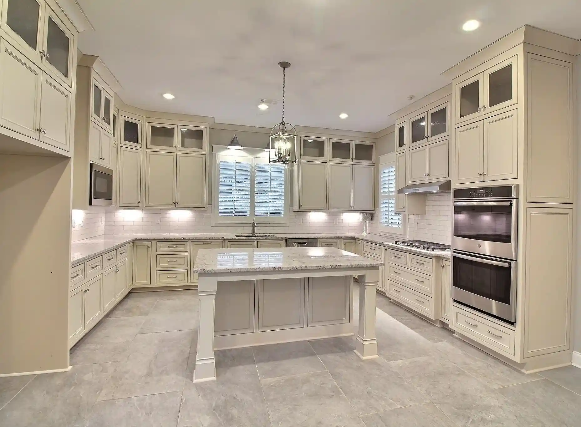 Photo 3 of Sale Pending at 3181 Chapel Woods Cv, Germantown, TN 38139 | MLS# 10198984 | Listing updated on 2026-06-30