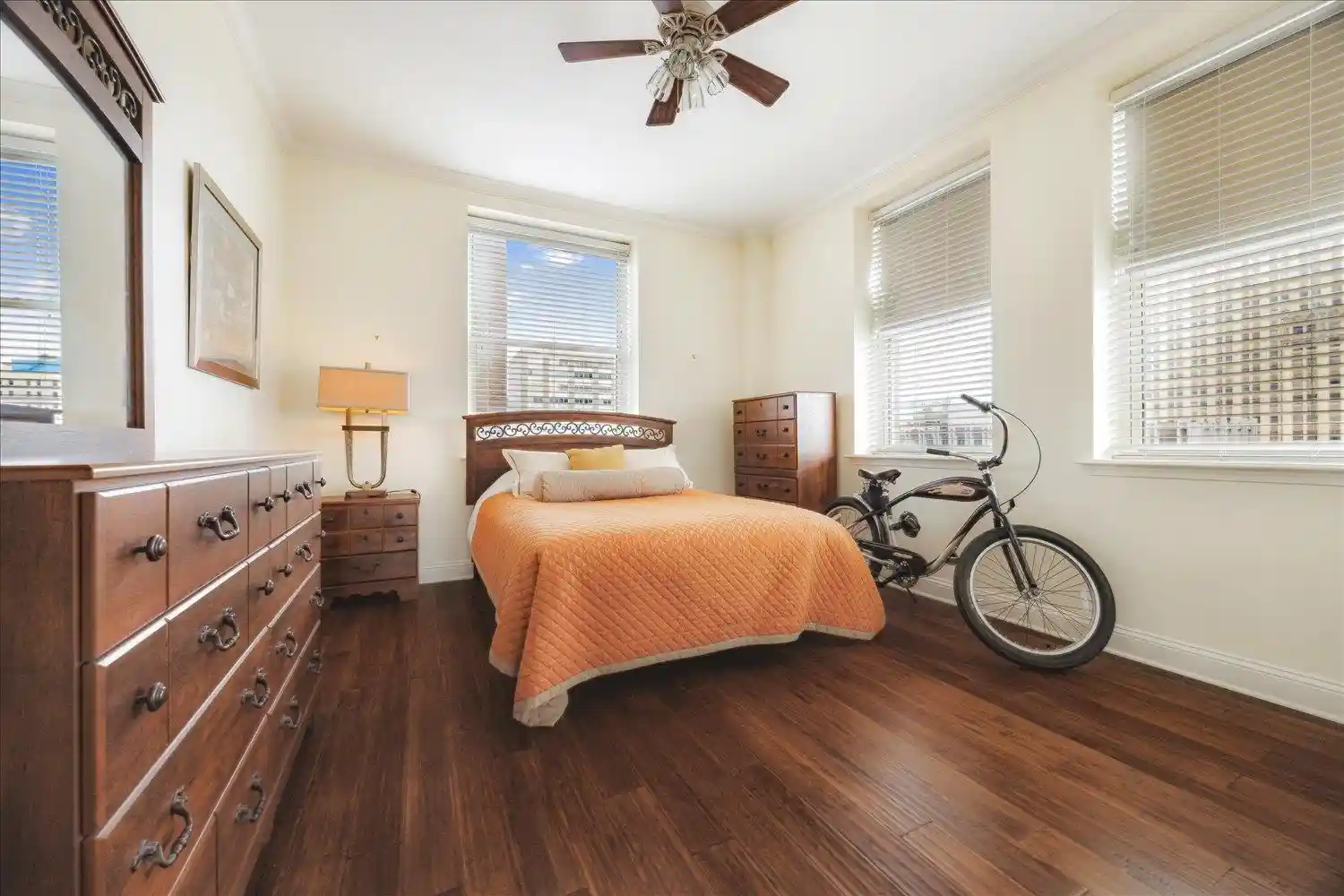 Photo 2 of Condo for sale at 127 Madison Ave #602, Memphis, TN 38103 | MLS# 10199280 | Listing updated on 2026-09-08