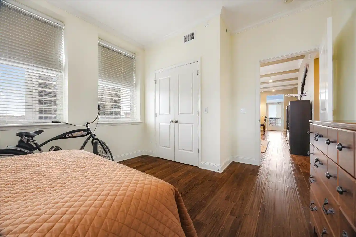 Photo 2 of Condo for sale at 127 Madison Ave #602, Memphis, TN 38103 | MLS# 10199280 | Listing updated on 2026-09-08