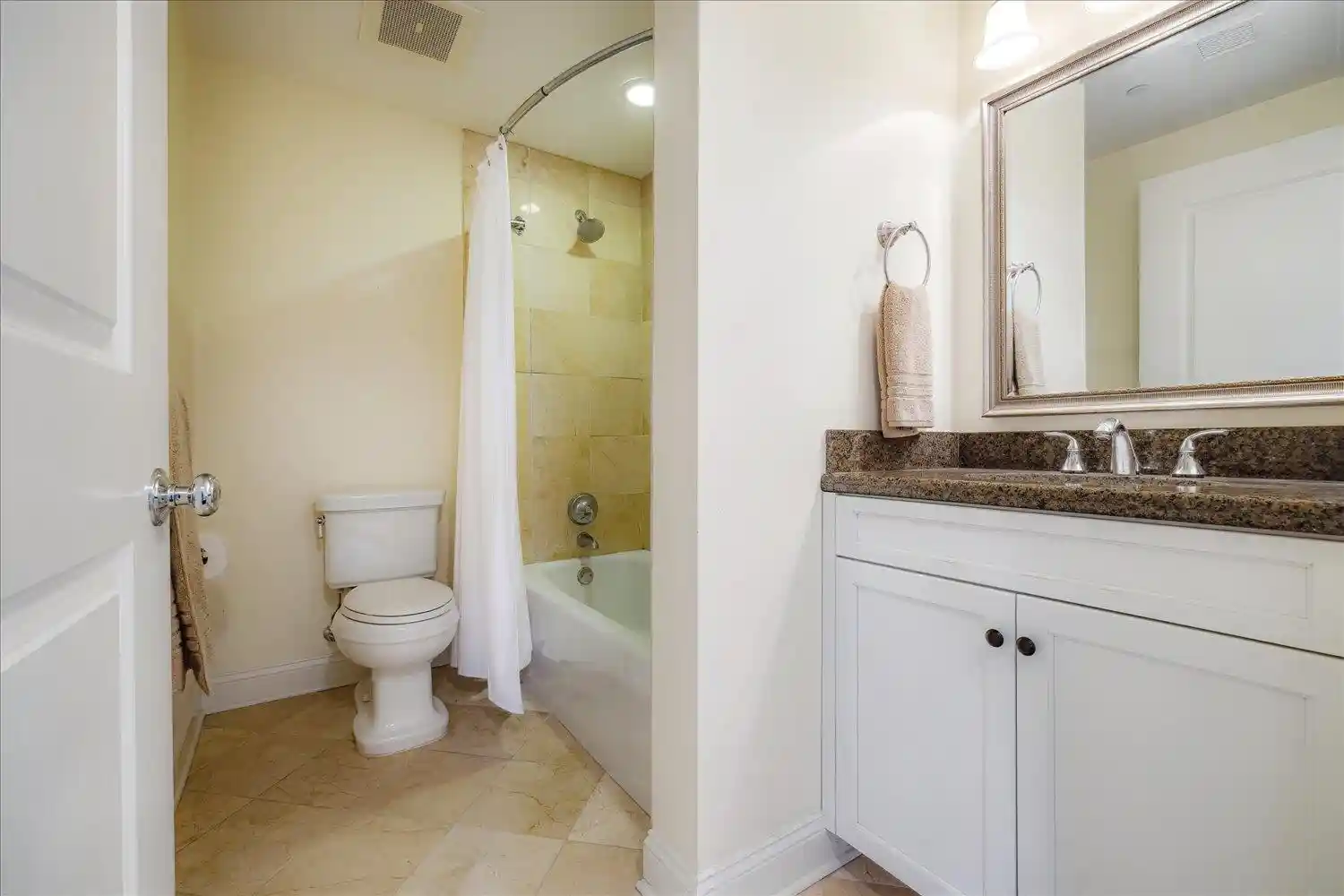 Photo 3 of Condo for sale at 127 Madison Ave #602, Memphis, TN 38103 | MLS# 10199280 | Listing updated on 2026-09-08