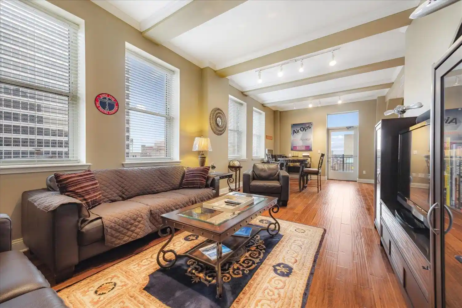 Listing Photo 2 - Condo for sale in building located at 127 Madison Ave, Memphis, TN 38103 - Unit #602