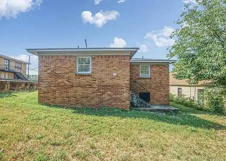 Homes for sale in Memphis, TN | 96 Modder Ave, Memphis, TN 38109 | MLS# 10201321