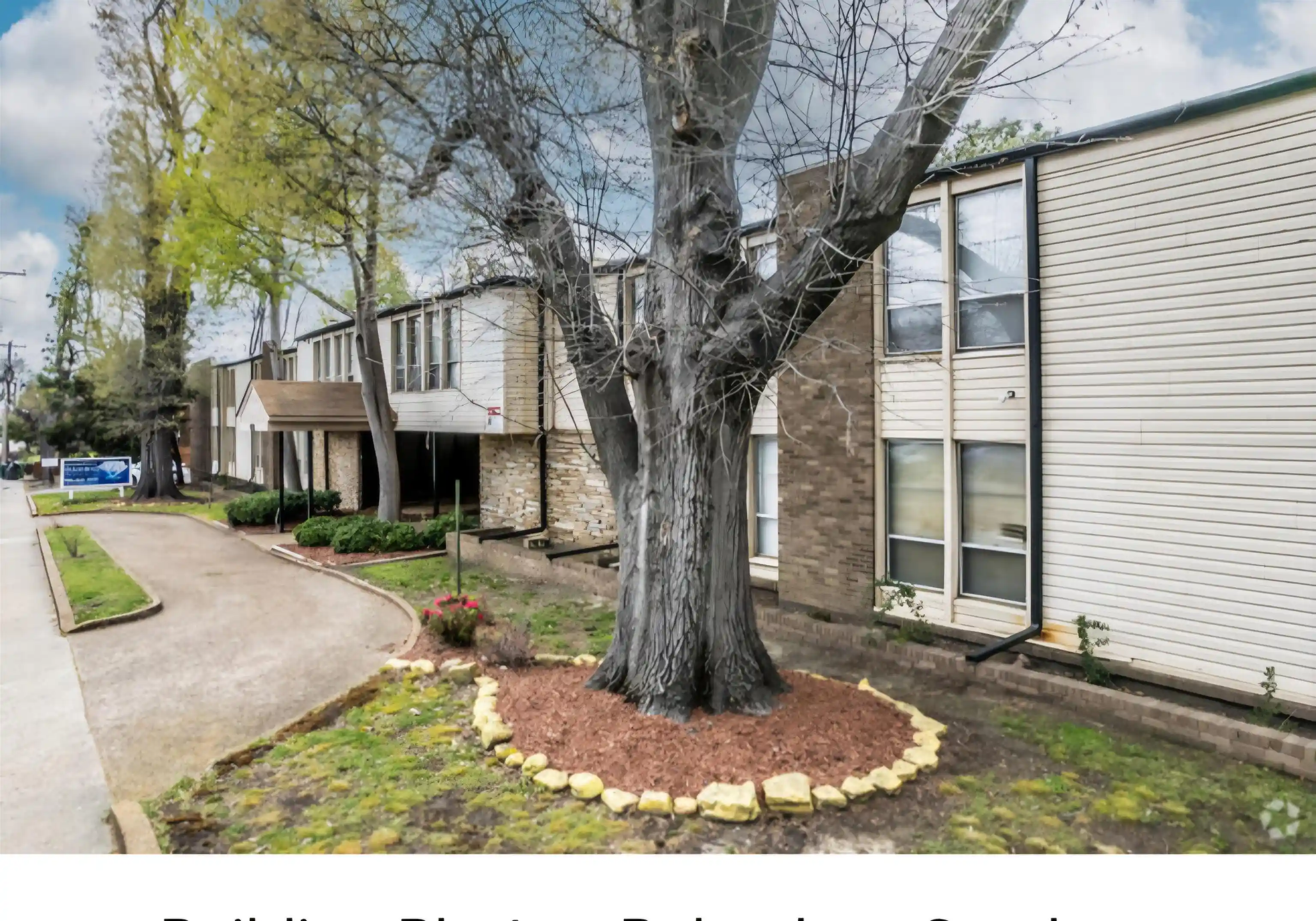 Photo 3 of Townhouse for sale at 108 N Belvedere Blvd #34, Memphis, TN 38104 | MLS# 10201488 | Listing updated on 2026-07-12